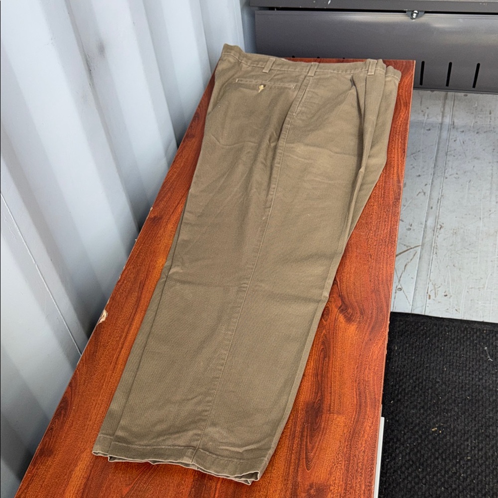 Natural Issue 40/30 Men's Classic Chinos in Khaki - Casual Straight Fit. (036)